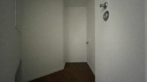 Abstellraum mit WM-Anschluss