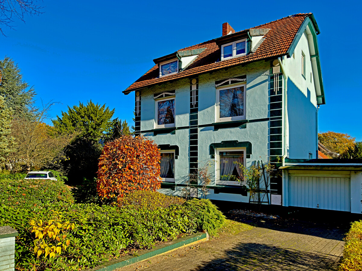 Garage und Haus