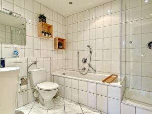 Badezimmer 1