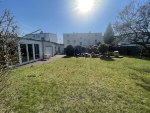 Garten und Nebengebäude