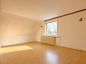 Wohnzimmer Wohnung im DG