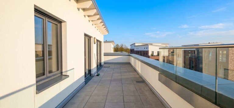 Dachterrasse Bild wurde mit Hilfe von Künstlicher Intelligenz optimiert
