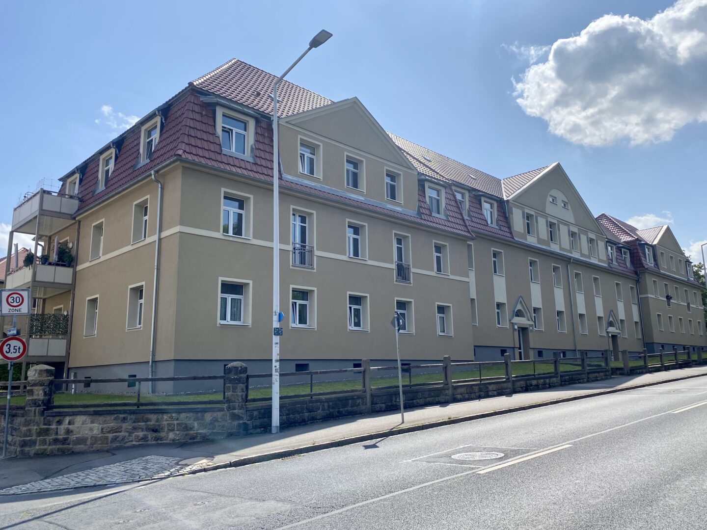 Außenansicht Wohnhaus