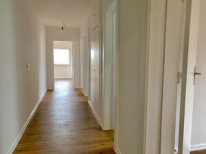 Flur mit Einbauschrank