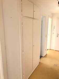 Flur mit Einbauschrank