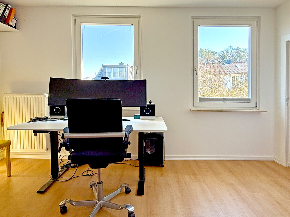 Büro 1