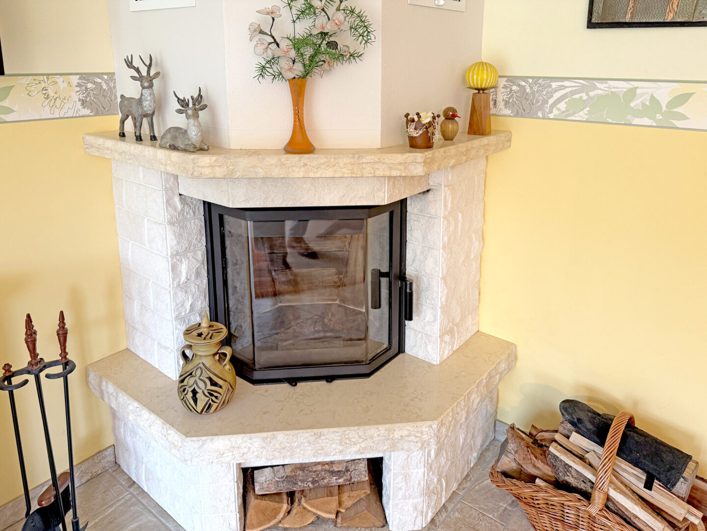 Kamin im Wohnzimmer