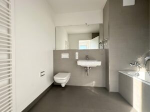 Bad mit Badewanne