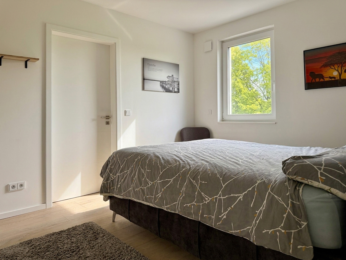 Schlafzimmer 1