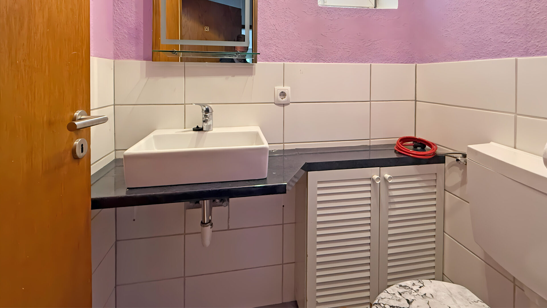 Gäste-WC (Haushälfte 1)