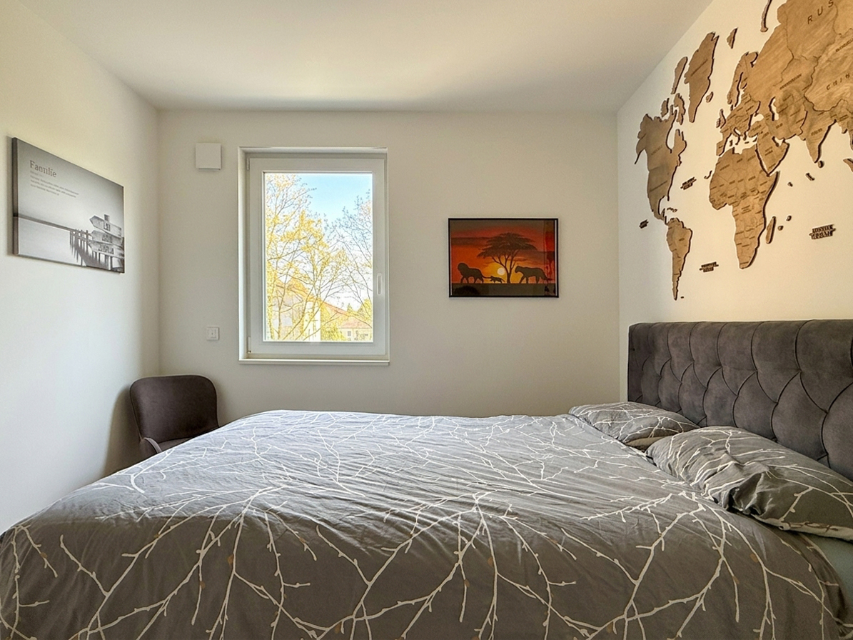 Schlafzimmer 4