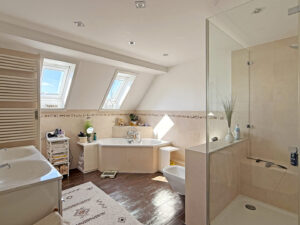 Badezimmer DG