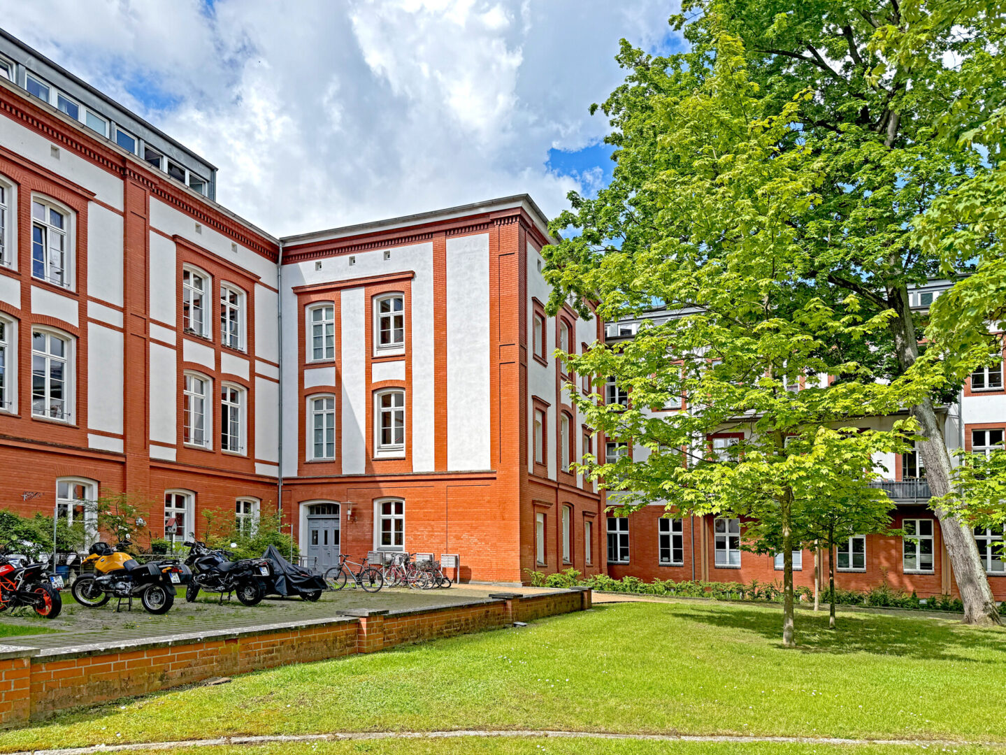 Vorderansicht der Wohnanlage