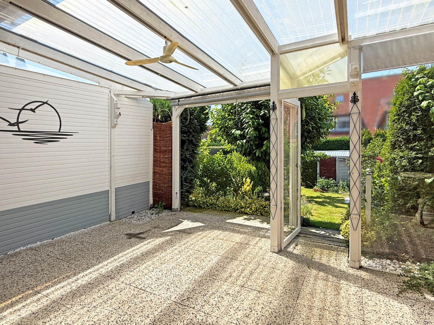 Überdachte Terrasse