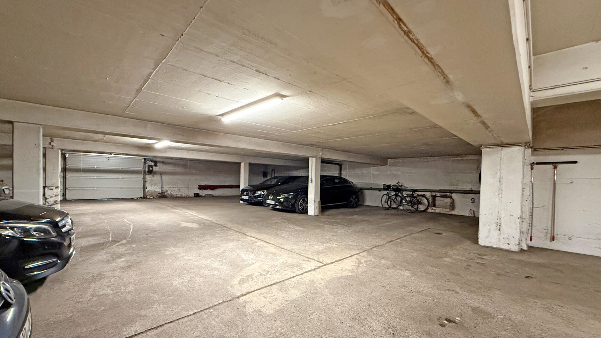Tiefgaragenstellplatz