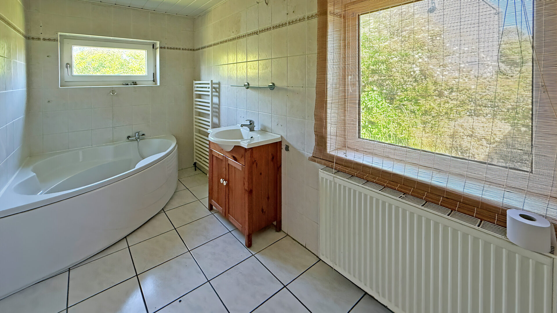 Badezimmer,EG