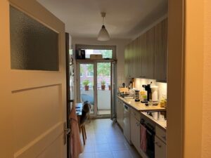 Küche mit Balkon