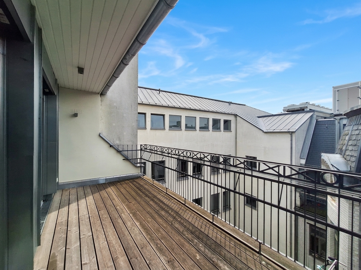 Balkon in den Innenhof