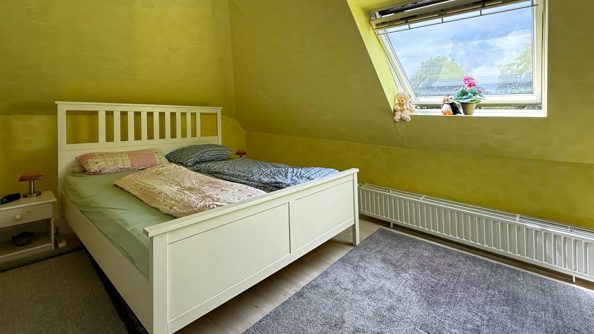 Zimmer 3, OG