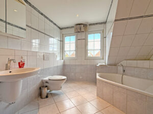 Badezimmer DG