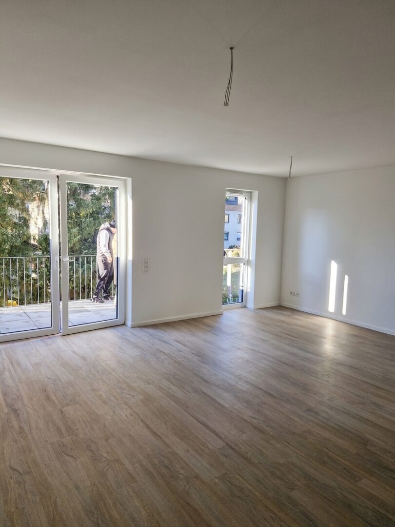 Wohnzimmer-mit-Balkon - KI-generiert