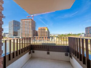 Balkon mit Blick auf den Baakenhafen