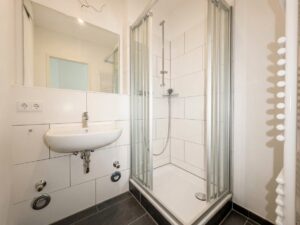 Bad mit Dusche