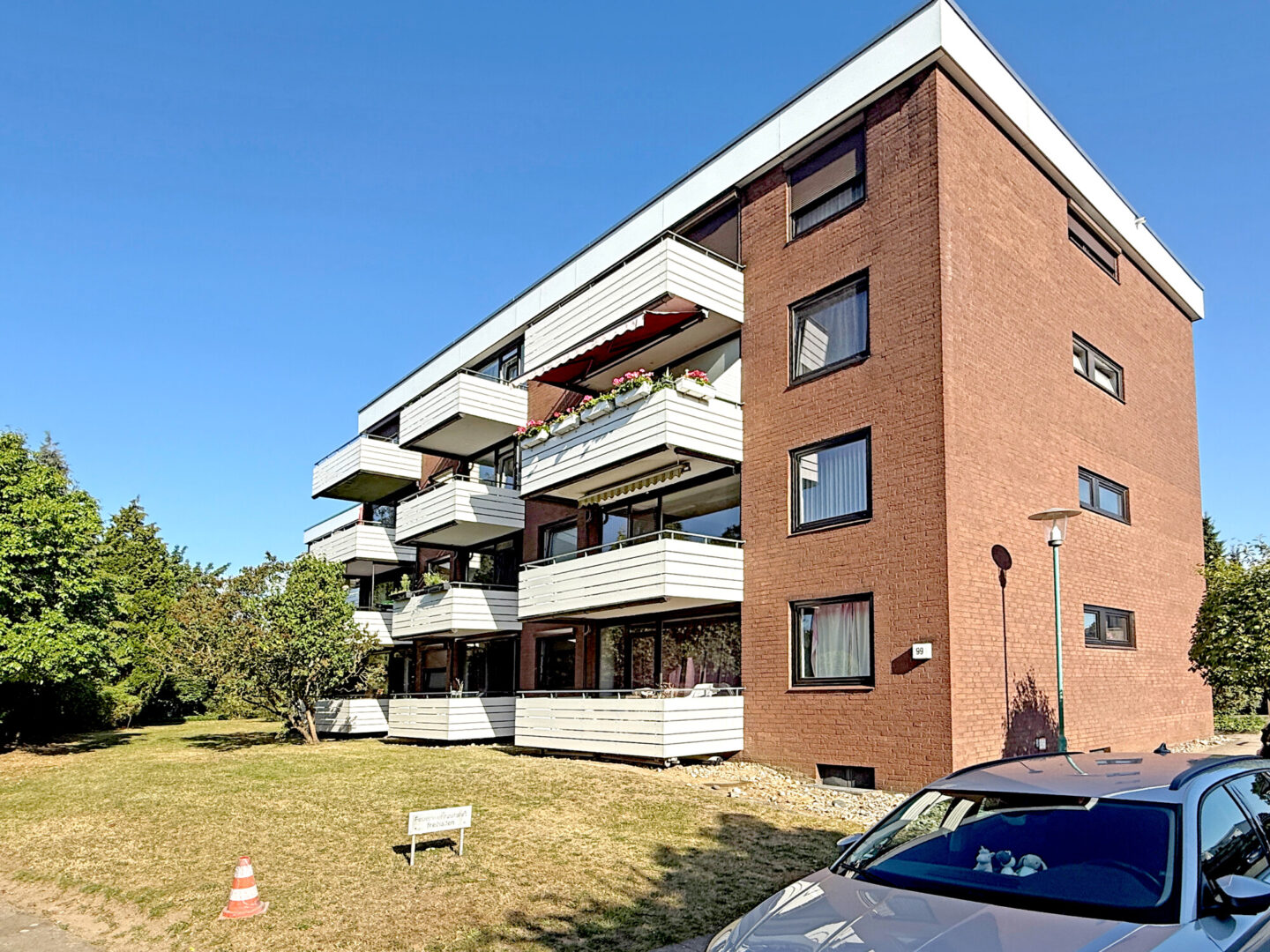 Hausrückseite