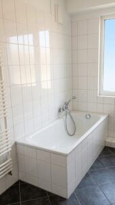 Beispiel Badezimmer - KI-generiert