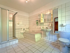 Badezimmer Erdgeschoss