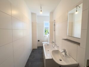 Beispiel Badezimmer - KI-generiert