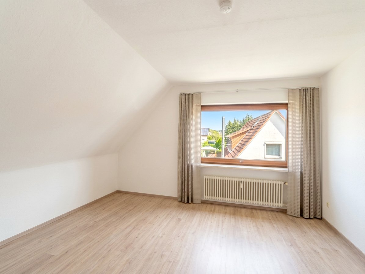 Schlafzimmer DG
