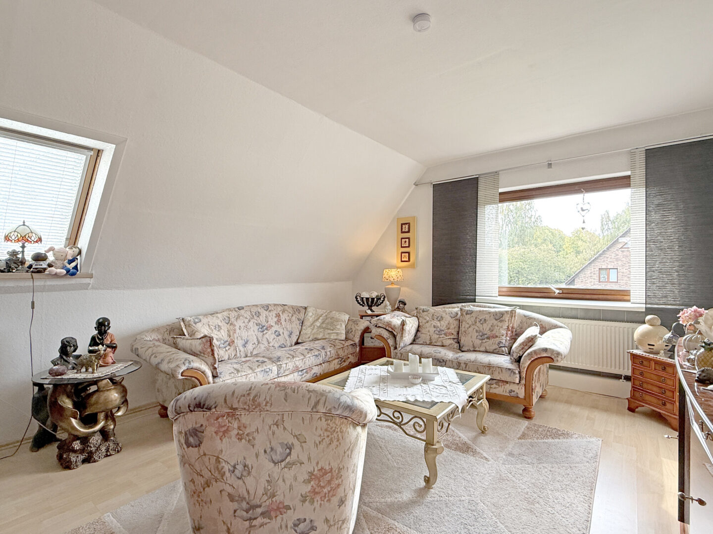 Schlafzimmer DG