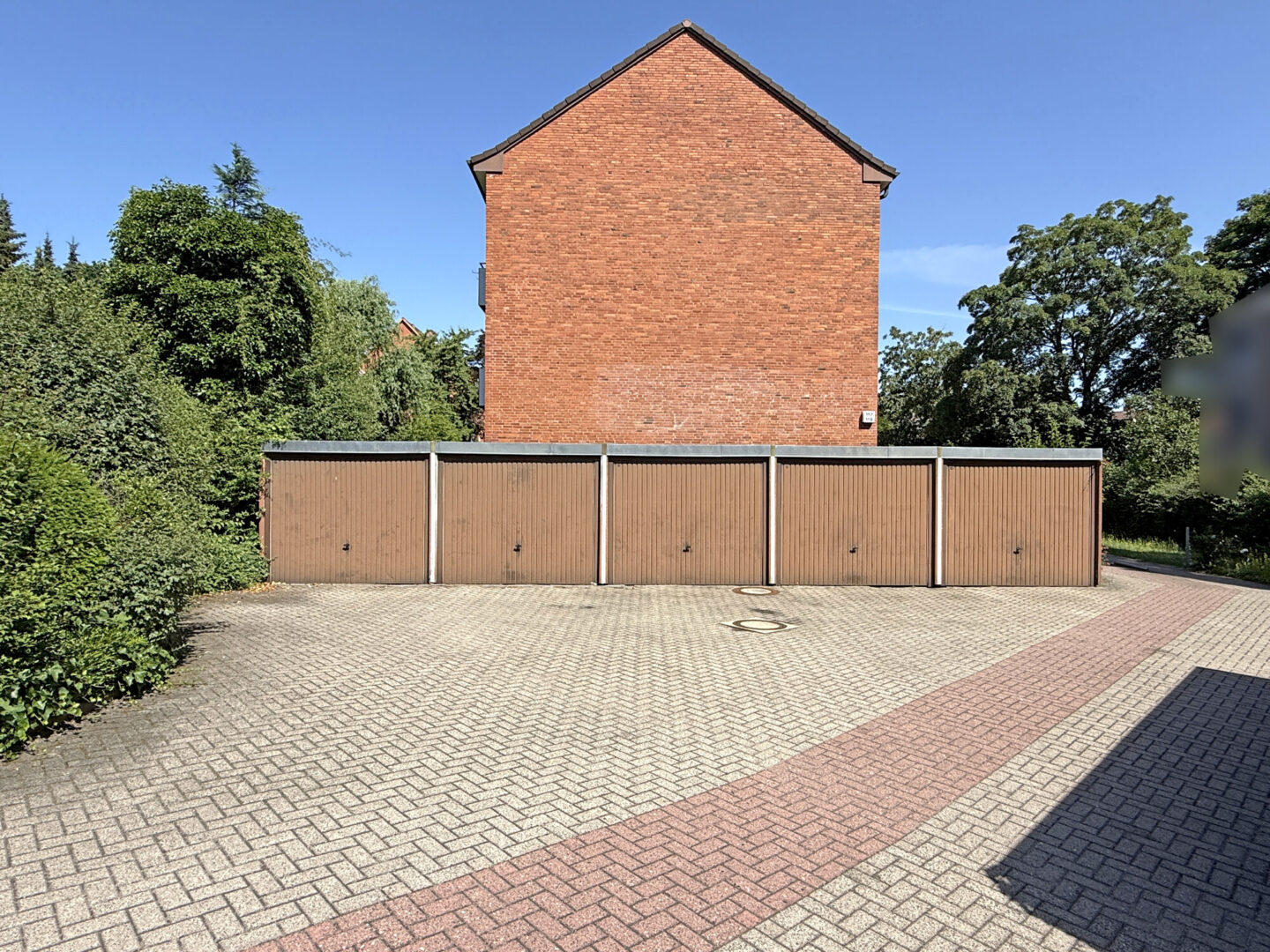 Außenansicht von der Straße