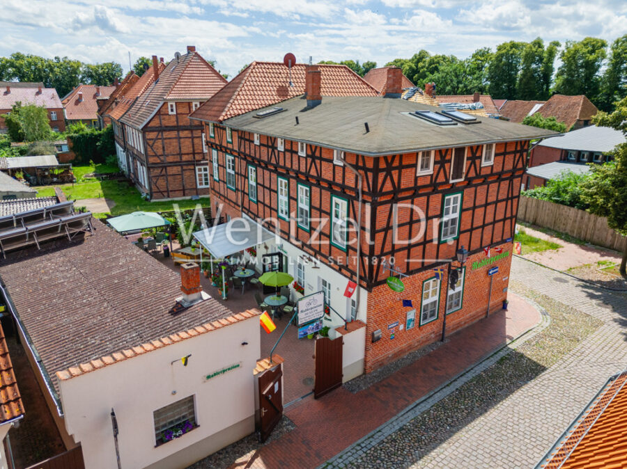 PROVISIONSFREI für Käufer – Mehrfamilienhaus in der Dömitzer Altstadt - Außenansicht