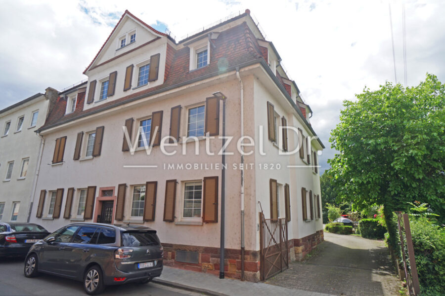 Helle Wohnung mit Balkon, Keller und Stellplatz im Herzen Eltvilles - Außenansicht