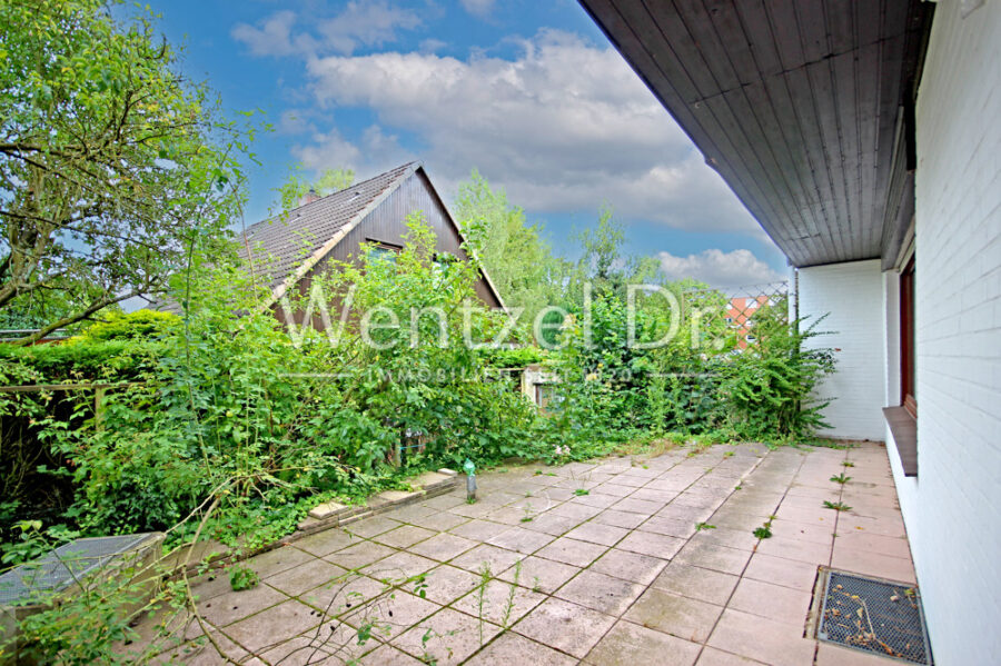PROVISIONSFREI für Käufer – Großzügiges Zweifamilienhaus mit Vollkeller in schöner Glinder Wohnlage - Terrasse