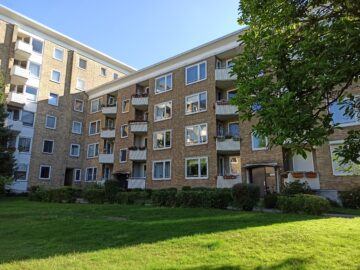 Lichtdurchflutete 2,5 Zimmerwohnung mit Balkon, 22111 Hamburg, Erdgeschosswohnung