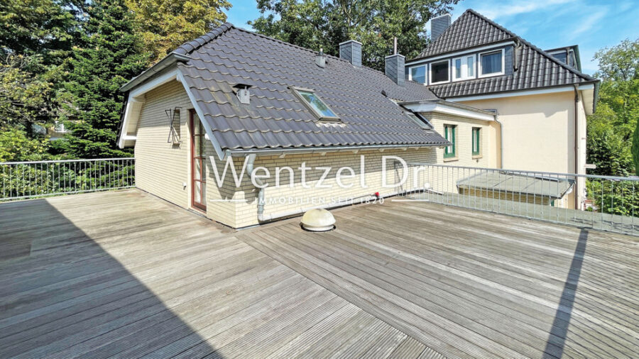 PROVISONSFREI für Käufer - Einfamilienhaus mit 2 Einliegerwohnungen und viel Potenzial! - Dachterrasse