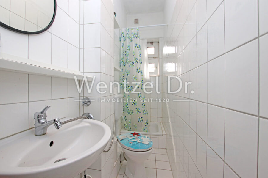 PROVISIONSFREI für Käufer – Frei lieferbare 2-Zimmer Eigentumswohnung in Hamburg Bergedorf - Badezimmer