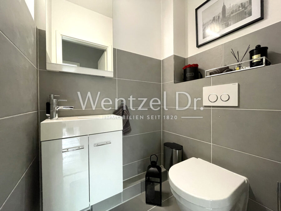 KEINE PROVISION für Käufer - komplett modernisierte 4-Zi-Wohnung - Gäste-WC