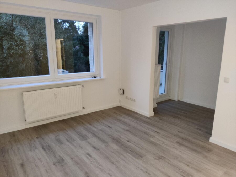 Modernisierte Pärchenwohnung in Wandsbek! - Wohnzimmer