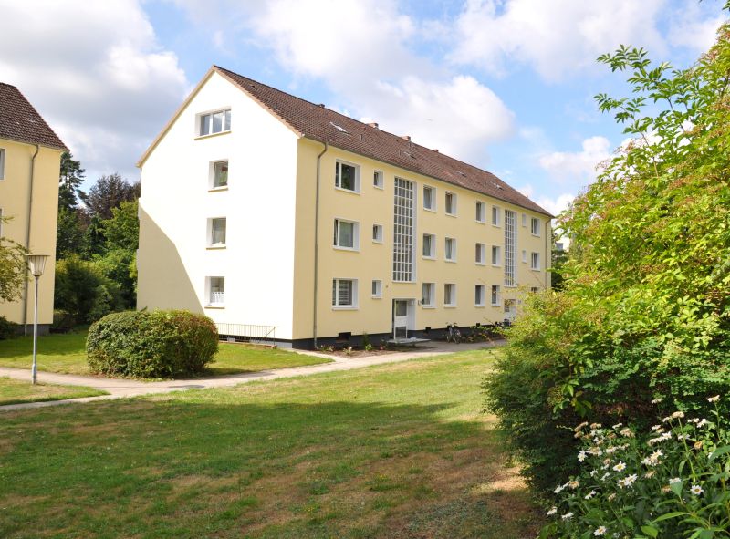 Helle 2,5-Zimmerwohnung mit Balkon in Tornesch - Außenansicht