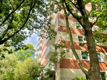 Erstbezug nach Sanierung – Traumhafter Blick weit über den Stadtpark hinaus!, 22297 Hamburg, Etagenwohnung