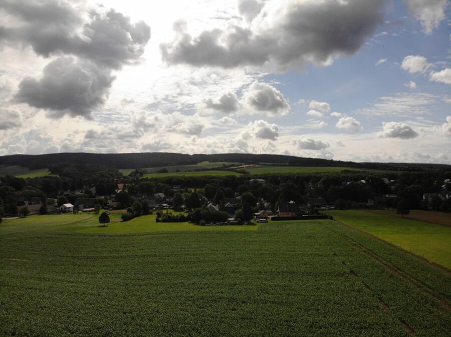 Traumhaftes Mehrgenerationenhaus in Zwönitz - angrenzendes Feld - zusätzlich käuflich