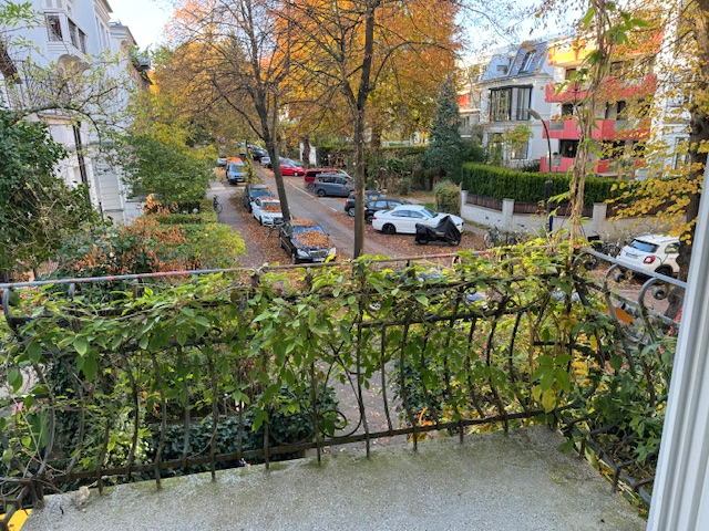 Sanierter Traum in Eimsbüttel - Altbauwohnung mit zwei Balkonen - Balkon 2