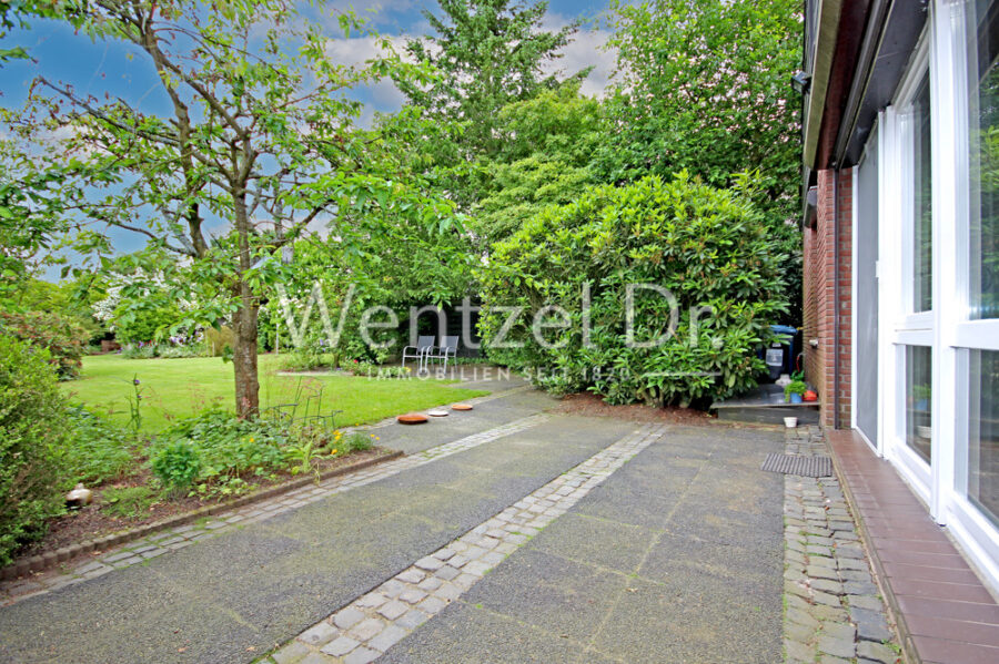 Großzügiges Architektenhaus mit Einliegerwohnung auf Traumgrundstück in wunderschöner Wohnlage - Terrasse