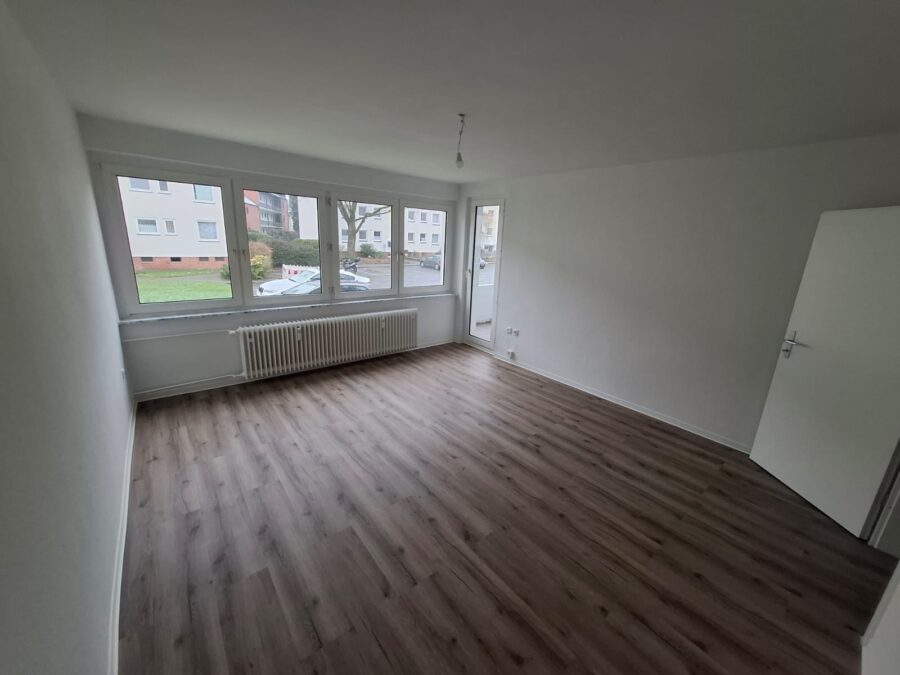 Lichtdurchflutete Erdgeschosswohnung - Wohnzimmer