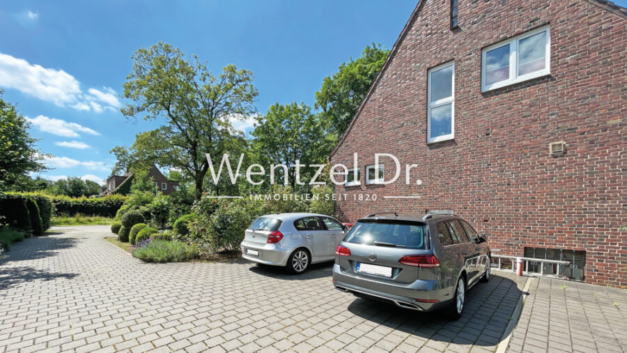 PROVISIONSFREI für Käufer –Doppelhaushälfte auf 575 m² Grundstück! - Außenstellplatz