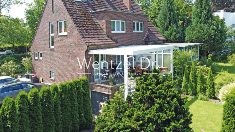 PROVISIONSFREI für Käufer –Doppelhaushälfte auf 575 m² Grundstück! - Außenansicht